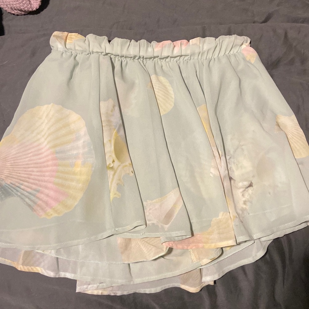 Show Me Your MuMu Seashell silk shorts